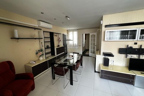 4 bedrooms apartment for sale in Sants-Montjuic, Barcelona, Catalonia, Spain № 2181 - photo 2