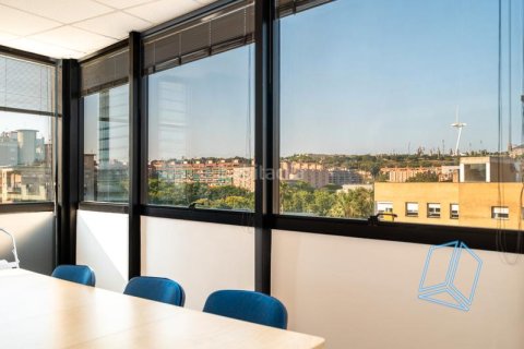 806 sq.m. office for sale in Sants-Montjuic, Barcelona, Catalonia, Spain № 2180 - photo 15