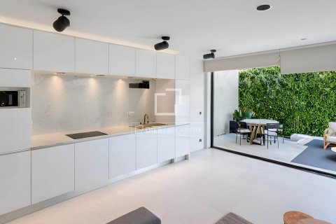 2 bedrooms apartment for sale in Barcelona, Catalonia, Spain № 8761