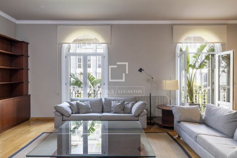 4 bedrooms apartment for rent in Barcelona, Catalonia, Spain № 8668 - photo 3