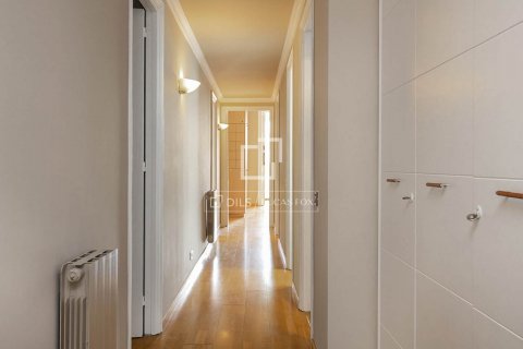 4 bedrooms apartment for rent in Barcelona, Catalonia, Spain № 8668 - photo 22
