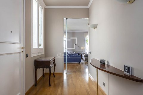 4 bedrooms apartment for rent in Barcelona, Catalonia, Spain № 8668 - photo 11