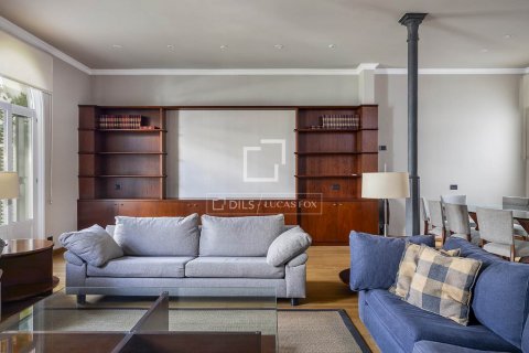4 bedrooms apartment for rent in Barcelona, Catalonia, Spain № 8668 - photo 5