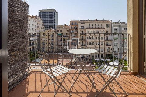 4 bedrooms apartment for rent in Barcelona, Catalonia, Spain № 8668 - photo 14