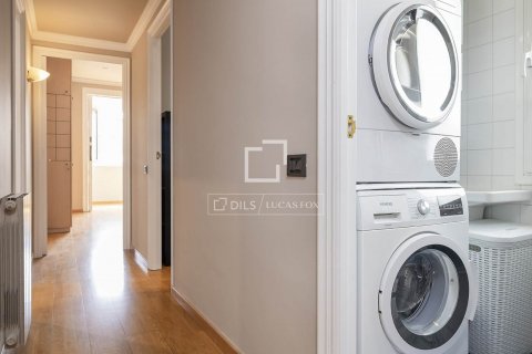 4 bedrooms apartment for rent in Barcelona, Catalonia, Spain № 8668 - photo 23