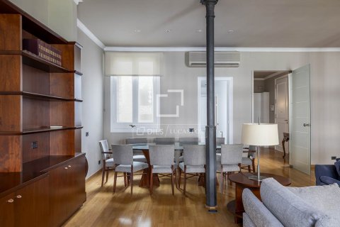 4 bedrooms apartment for rent in Barcelona, Catalonia, Spain № 8668 - photo 4