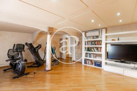 5 bedrooms apartment for sale in Eixample, Barcelona, Catalonia, Spain № 2444 - photo 28