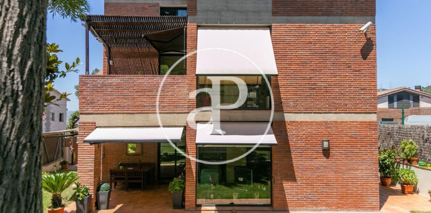 6 chambres house à vendre à Sant Just Desvern, Barcelona, Catalonia, Spain № 2446