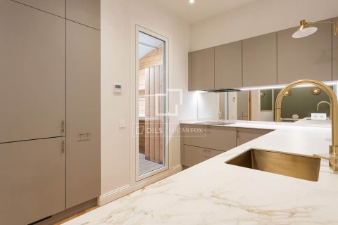 3 bedrooms apartment for sale in Barcelona, Catalonia, Spain № 3720 - photo 19