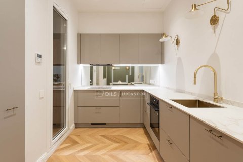 3 bedrooms apartment for sale in Barcelona, Catalonia, Spain № 3720 - photo 18