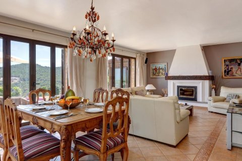 Сasa de 4 dormitorios en venta en Begur, Gerona, Cataluña, Spain № 7196 - foto 14