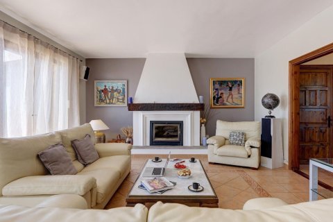 Сasa de 4 dormitorios en venta en Begur, Gerona, Cataluña, Spain № 7196 - foto 16