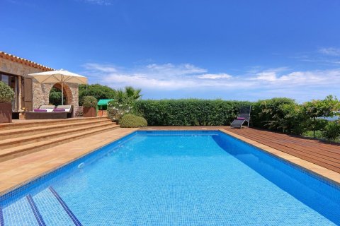 Сasa de 4 dormitorios en venta en Begur, Gerona, Cataluña, Spain № 7196 - foto 24