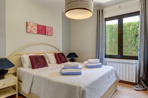 Сasa de 4 dormitorios en venta en Begur, Gerona, Cataluña, Spain № 7196 - foto 6