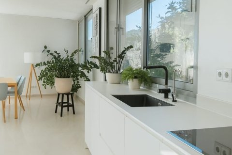 Сasa de 5 dormitorios en venta en Cataluña, Spain № 7195 - foto 25