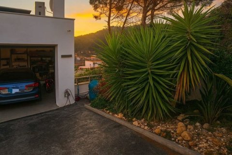 Сasa de 5 dormitorios en venta en Cataluña, Spain № 7195 - foto 12