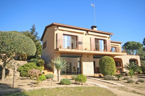 4 bedrooms house for sale in Lloret de Mar, Girona, Catalonia, Spain № 7198 - photo 10