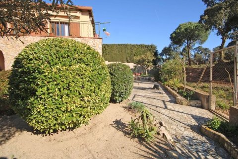 4 bedrooms house for sale in Lloret de Mar, Girona, Catalonia, Spain № 7198 - photo 2