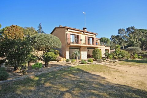 4 bedrooms house for sale in Lloret de Mar, Girona, Catalonia, Spain № 7198 - photo 11