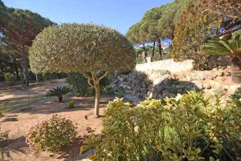 4 bedrooms house for sale in Lloret de Mar, Girona, Catalonia, Spain № 7198 - photo 25