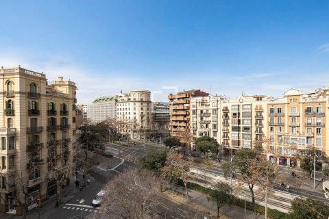 Apartamento de 3 dormitorios en venta en Barcelona, Cataluña, Spain № 4027 - foto 30