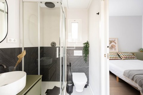 Apartamento de 3 dormitorios en venta en Barcelona, Cataluña, Spain № 4027 - foto 15