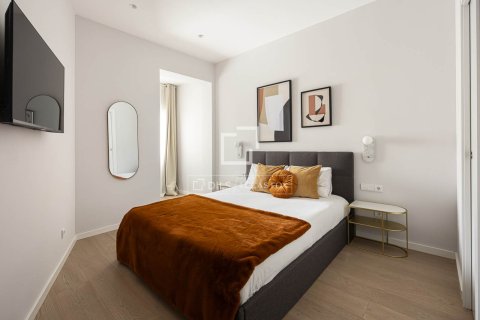 Apartamento de 3 dormitorios en venta en Barcelona, Cataluña, Spain № 4027 - foto 17