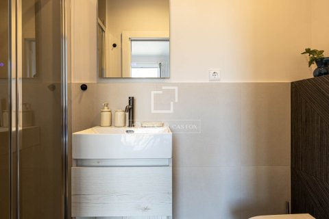 Apartamento de 3 dormitorios en venta en Barcelona, Cataluña, Spain № 4027 - foto 11