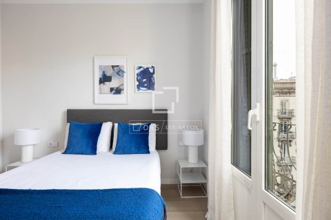 Apartamento de 3 dormitorios en venta en Barcelona, Cataluña, Spain № 4027 - foto 24