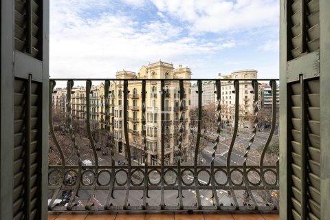Apartamento de 3 dormitorios en venta en Barcelona, Cataluña, Spain № 4027 - foto 28