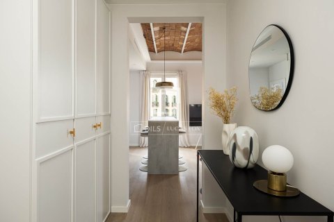 Apartamento de 3 dormitorios en venta en Barcelona, Cataluña, Spain № 4027 - foto 10