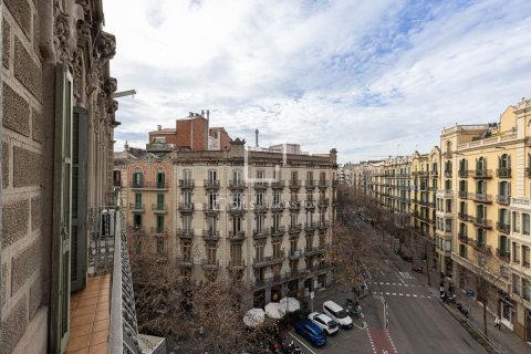 Apartamento de 3 dormitorios en venta en Barcelona, Cataluña, Spain № 4027 - foto 27