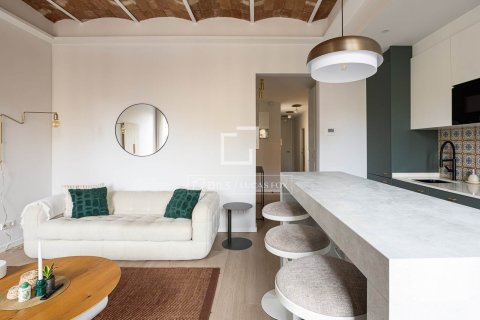 Apartamento de 3 dormitorios en venta en Barcelona, Cataluña, Spain № 4027 - foto 3