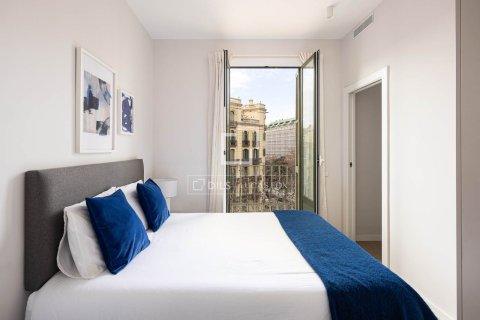 Apartamento de 3 dormitorios en venta en Barcelona, Cataluña, Spain № 4027 - foto 26