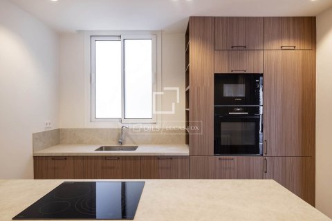 3 chambres apartment à vendre à Barcelona, Catalonia, Spain № 4032 - photo 12