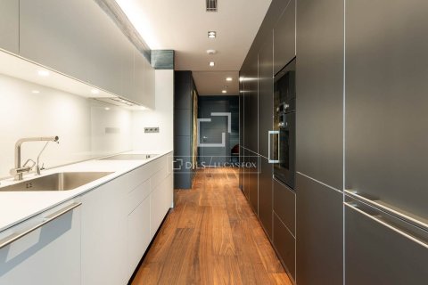 2 bedrooms apartment for sale in Barcelona, Catalonia, Spain № 4124 - photo 17