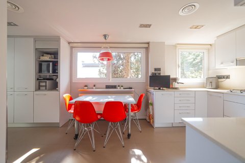 4 bedrooms apartment for sale in Barcelona, Catalonia, Spain № 1451 - photo 17