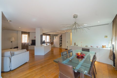 4 bedrooms apartment for sale in Barcelona, Catalonia, Spain № 1451 - photo 20