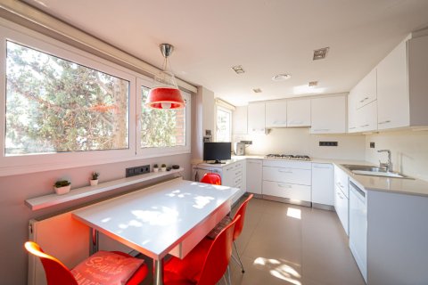 4 bedrooms apartment for sale in Barcelona, Catalonia, Spain № 1451 - photo 4