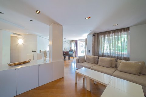 4 bedrooms apartment for sale in Barcelona, Catalonia, Spain № 1451 - photo 14