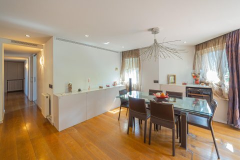 4 bedrooms apartment for sale in Barcelona, Catalonia, Spain № 1451 - photo 2