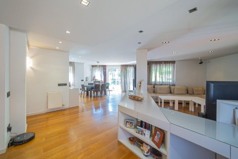 4 bedrooms apartment for sale in Barcelona, Catalonia, Spain № 1451