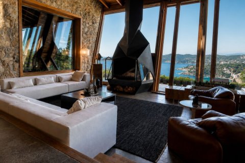 Купить дом в Льяфранк, Испания с 10 комнат, 2400м², № 7079 - фото 2