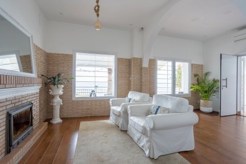 5 bedrooms house for sale in Vilanova i la Geltru, Barcelona, Catalonia, Spain № 7080 - photo 9