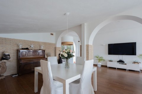5 bedrooms house for sale in Vilanova i la Geltru, Barcelona, Catalonia, Spain № 7080 - photo 6
