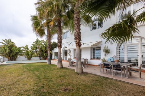 5 bedrooms house for sale in Vilanova i la Geltru, Barcelona, Catalonia, Spain № 7080 - photo 19