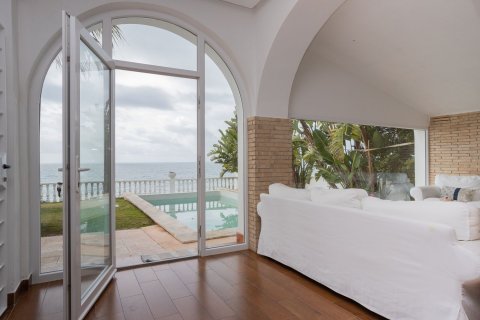5 bedrooms house for sale in Vilanova i la Geltru, Barcelona, Catalonia, Spain № 7080 - photo 5
