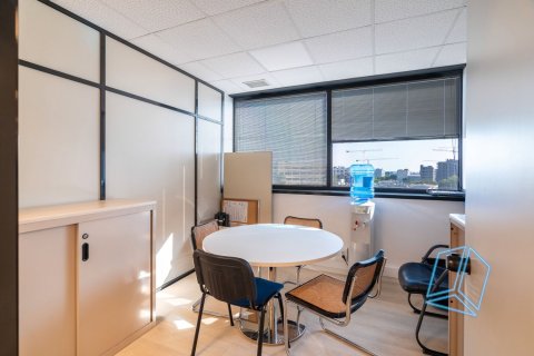 806 sq.m. office for sale in Sants-Montjuic, Barcelona, Catalonia, Spain № 2186 - photo 22