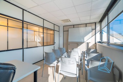 806 sq.m. office for sale in Sants-Montjuic, Barcelona, Catalonia, Spain № 2186 - photo 13