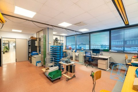 806 sq.m. office for sale in Sants-Montjuic, Barcelona, Catalonia, Spain № 2185 - photo 25